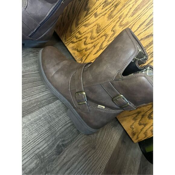 Totes Brown Woman’s Boots With Side Zipper Woman’s Size 9 - Picture 2 of 14